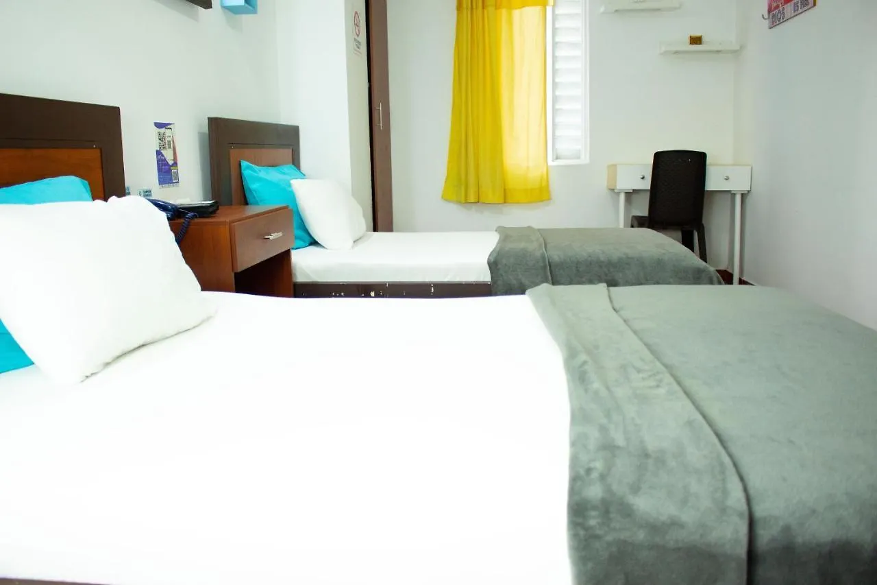 Hotel Brisas De Calima 2*, Cali